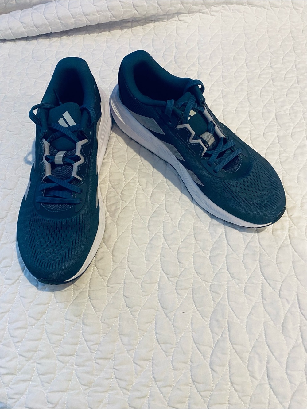 adidas Men's Dark blue and White Running Shoes